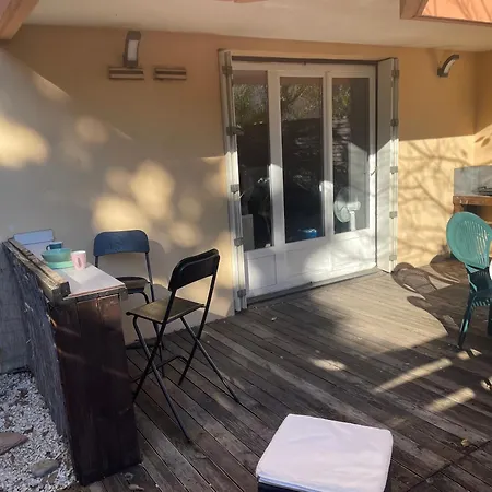 La Cardonille Avec Patio Apartment