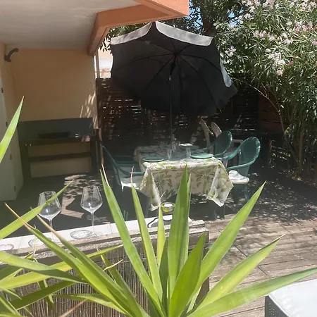 La Cardonille Avec Patio